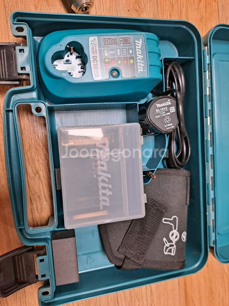 보쉬IXO 3 마끼다 DF330D 충전드릴팝니다--5
