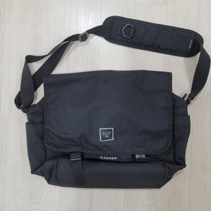 메신저백 판매합니다.