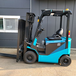 신차급 스미토모 1.5톤 복합형 전동지게차 판매