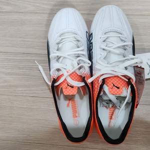 푸마축구화(새상품)