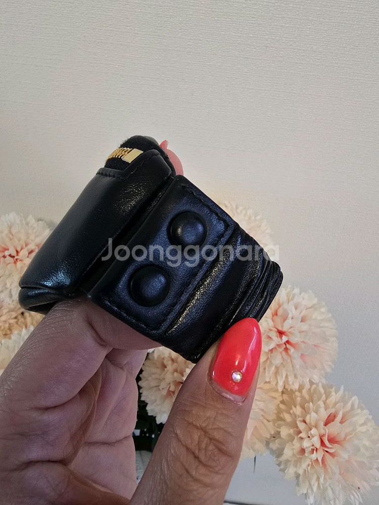 미우미우 파우치 지갑 팔찌--0