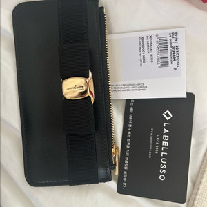 페레가모 뉴바라 카드지갑