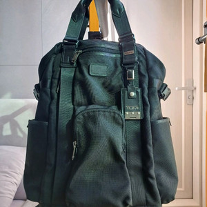 투미 르준 백팩 올블랙 팝니다.