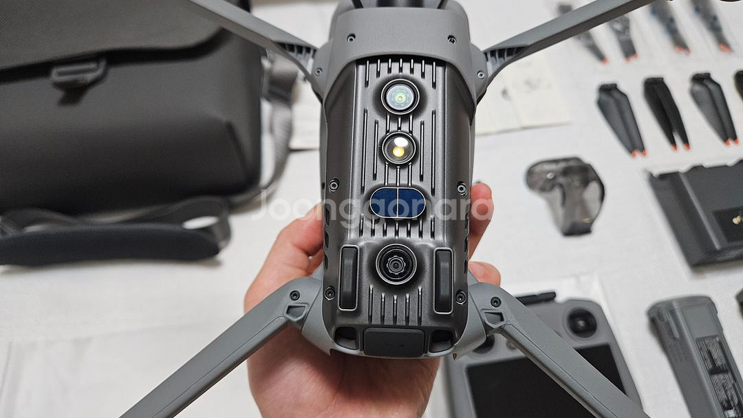 DJI 매빅에어3(RC2) 플라이모어 콤보 판매해요 ^^--6