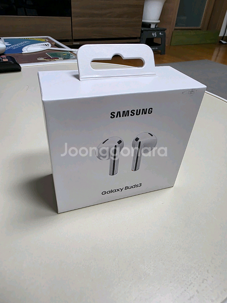 [삼성스토어에서 구입] 버즈3 화이트 새제품--0