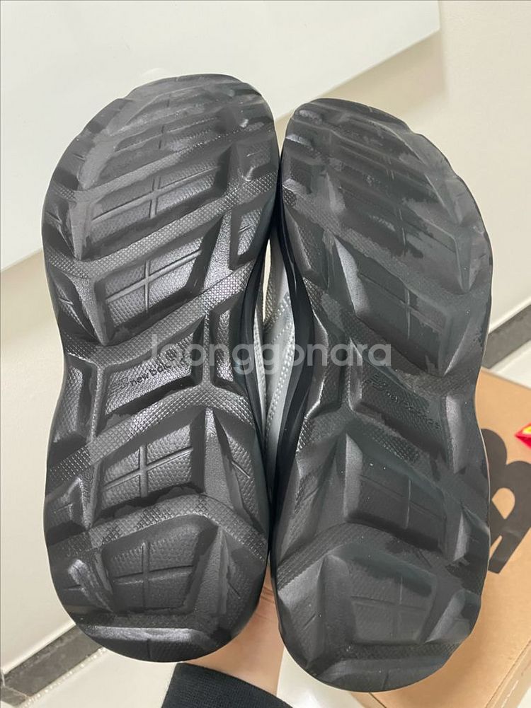 (250)뉴발란스 뉴발 브리즈 SD2202 메탈릭 실버--2