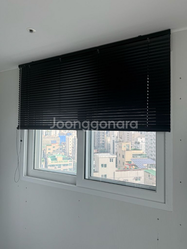 블랙 알루미늄 블라인드 152x127cm--0