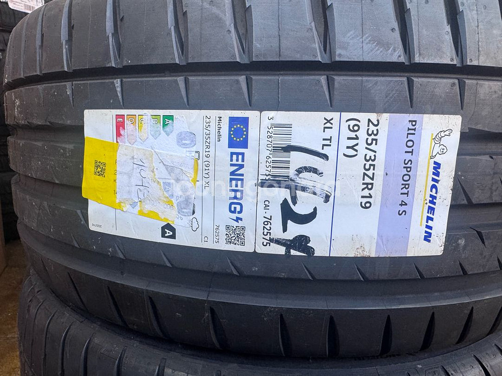 미쉐린 ps4s 235 35 zr19 91y mo1--2