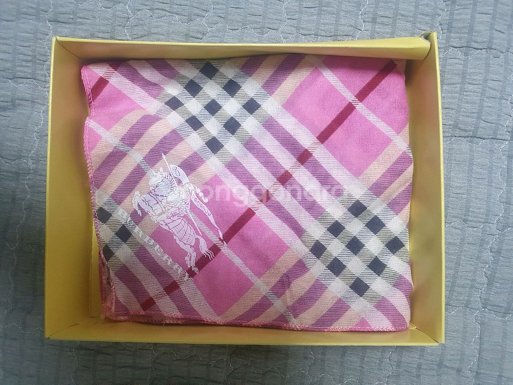 버버리 핑크 체크 손수건 (새상품)--0