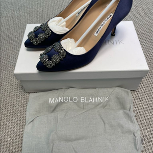 [새상품]마놀로 블라닉 한기시 네이비 37 7cm 판매