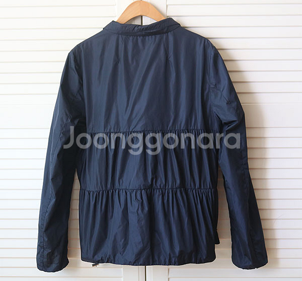 정품 몽클레어 바람막이--1