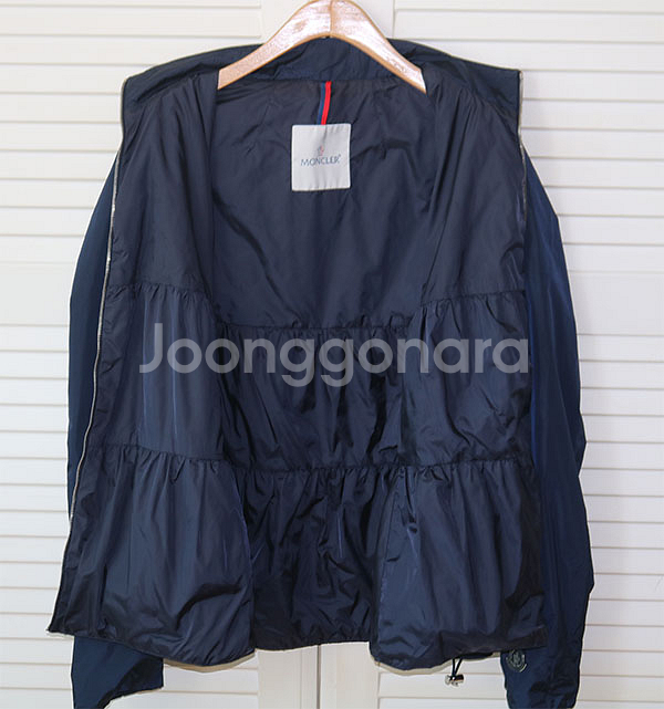 정품 몽클레어 바람막이--3