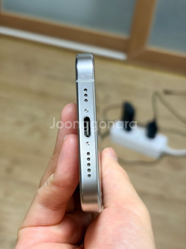 아이폰15 Pro 화이트 256기가 + 애플케어플러스--9