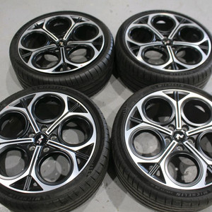 아반떼n 순정19인치 휠타이어 팝니다