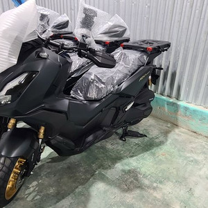 혼다 ADV 350/25년식/배달 세팅O