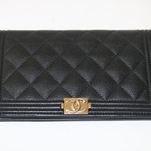 샤넬보이 케비어장지갑