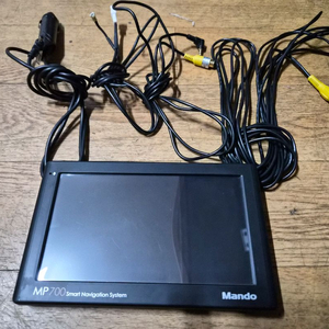 내비게이션 만도 MP700 네비게이션 팝니다.