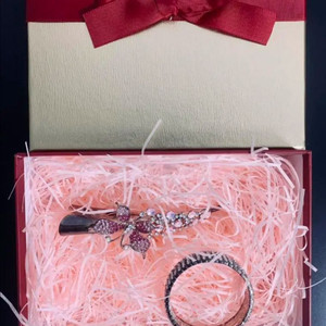 [새제품] 큐빅 팔찌+보석장식 대형 머리핀 선물세트