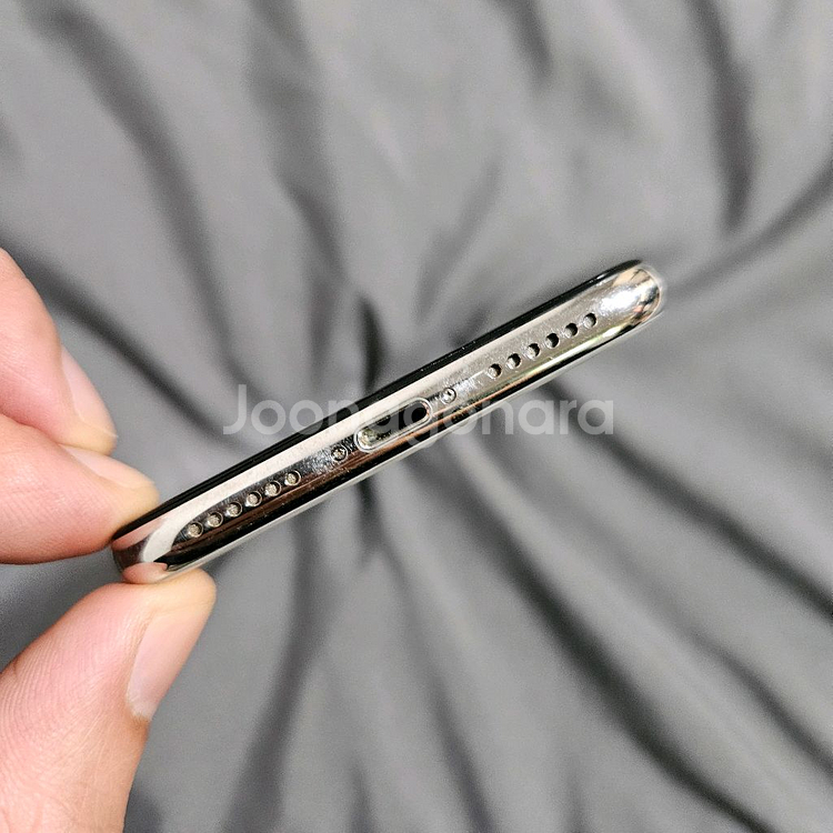 아이폰X 실버 64GB 판매합니다--3