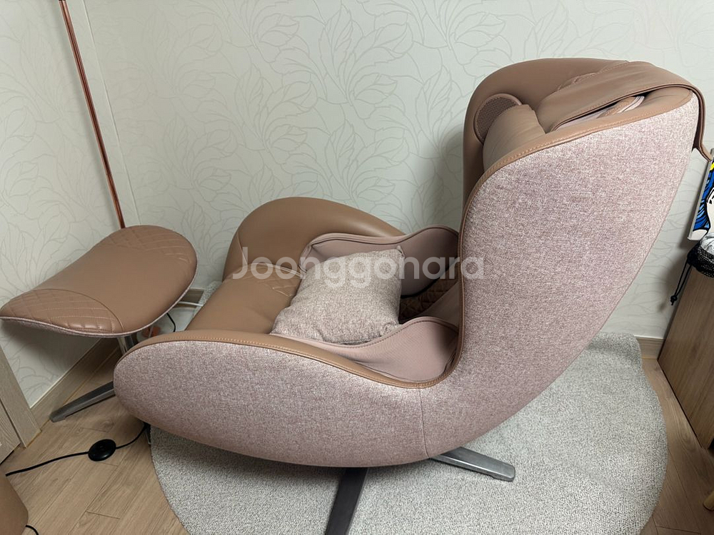 누하스 안마의자 팝니다.--2