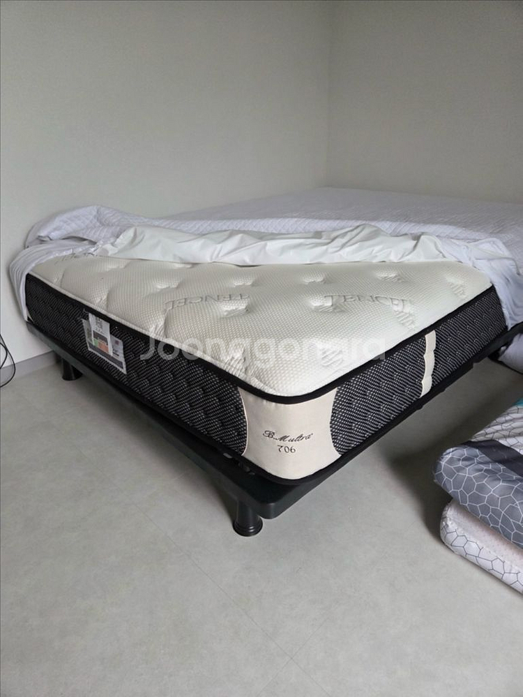 영국브랜드 BM Multra 침대 매트리스(상태 최상)--1