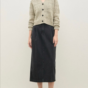 더캐시미어 핀턱 데님 스커트(가격조정)