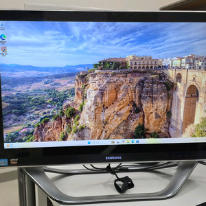 삼성 올인원 PC i3 8GB 판매합니다.