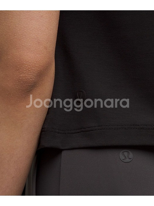 룰루레몬 사이드 트위스트 숏슬리브 셔츠 블랙--4