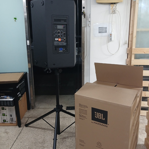 JBL SRX815P 판매합니다 이미지