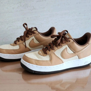 나이키 에어포스1 로우아콘 240사이즈