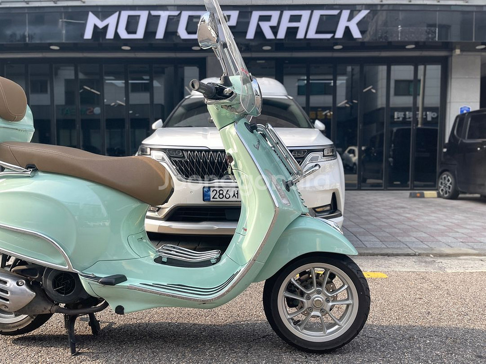 베스파 프리마베라 21년식 1.1만km 민트 풀옵션--2
