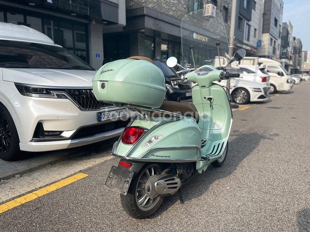 베스파 프리마베라 21년식 1.1만km 민트 풀옵션--3