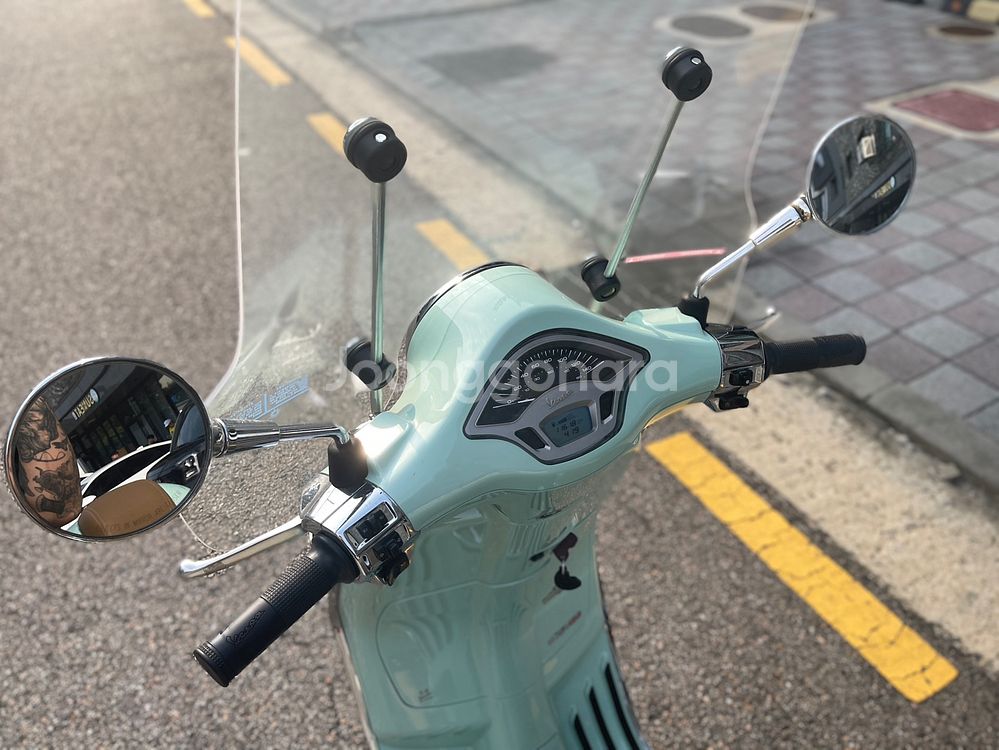 베스파 프리마베라 21년식 1.1만km 민트 풀옵션--8