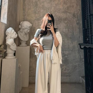 엔뉴엘 핫밍크 브이넥 맨투맨 세트 이미지