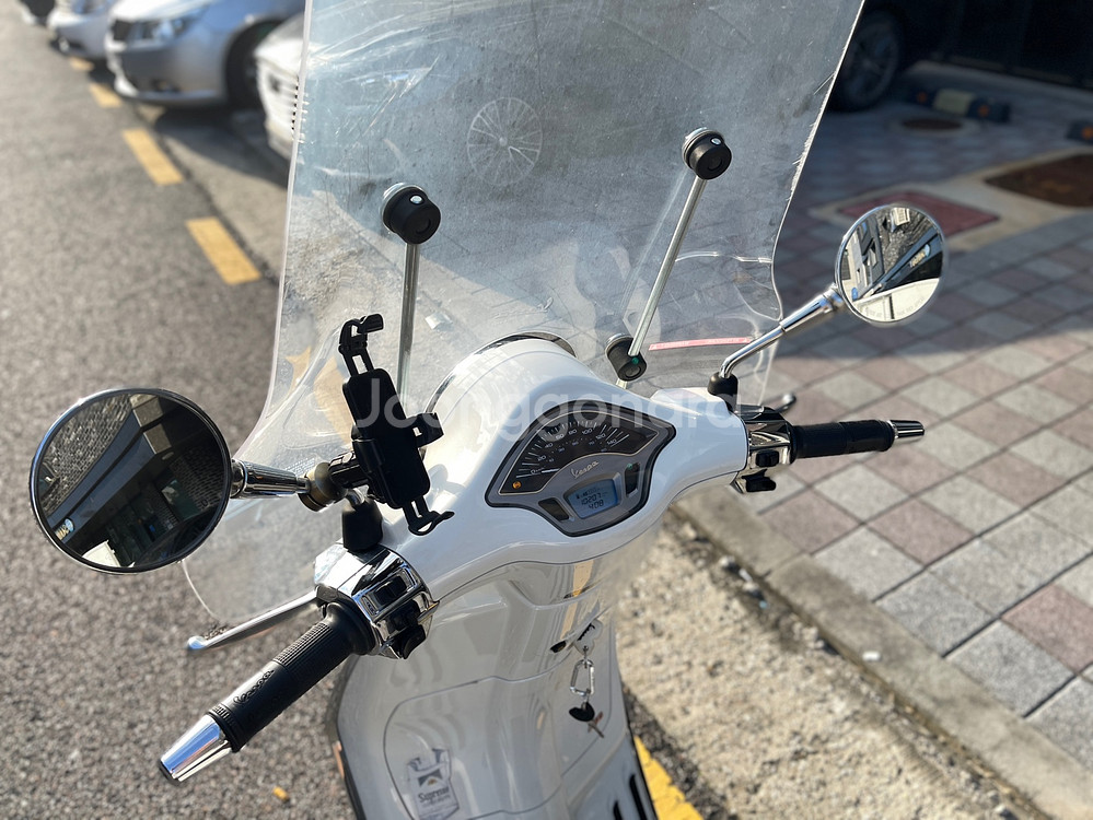 베스파 프리마베라 21년식 1만km 화이트 판매--8