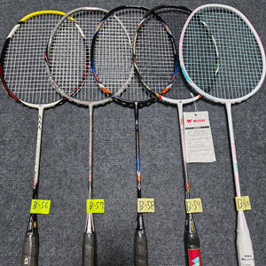 (미사용) 선수용 경기용 배드민턴 라켓 판매합니다