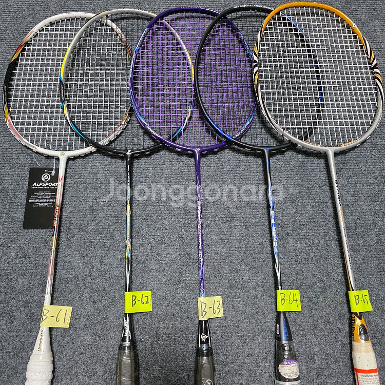 (미사용) 선수용 경기용 배드민턴 라켓 판매합니다--1