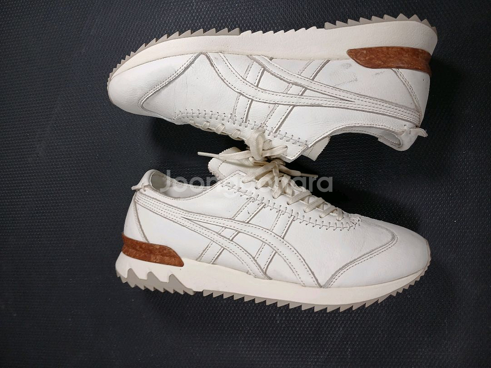 오니츠카타이거 흰색 가죽 스니커즈 250mm--4
