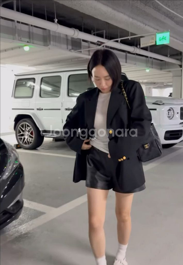 라두나-울 실크 블랙자켓--3