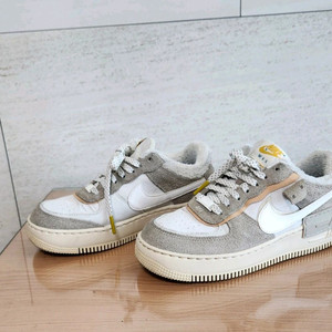 나이키 에어포스1 쉐도우 와일드 240사이즈