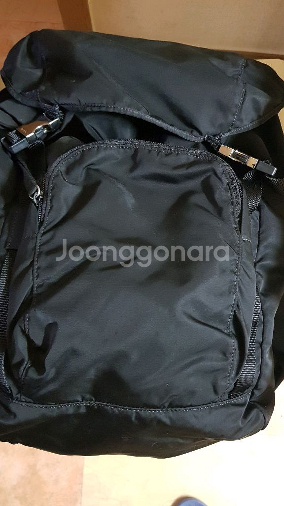 프라다 v135 백팩 팝니다--0