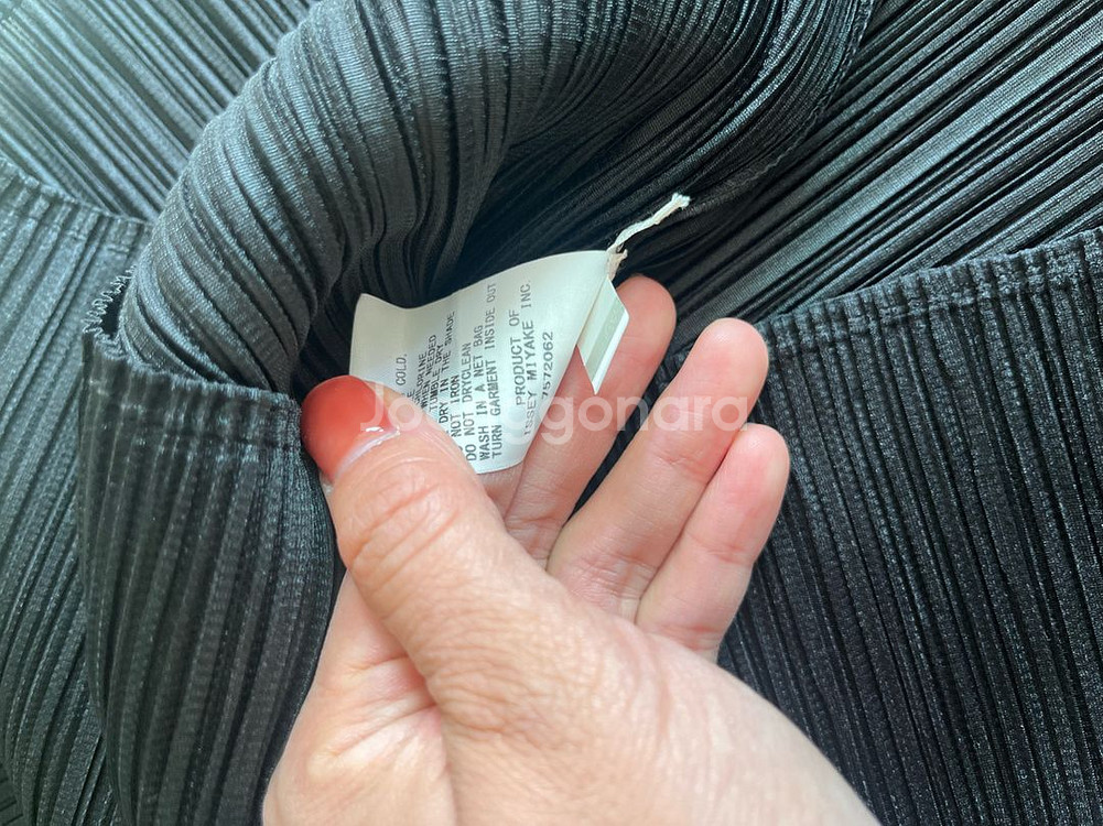 플리츠플리즈 반팔 3블랙--2