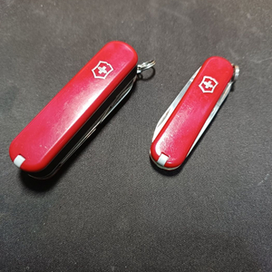 빅토리녹스 키체인 멀티툴 네일클립+클래식SD[노멀레드]