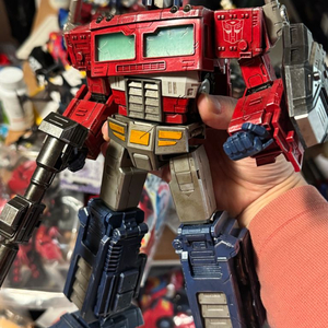 트랜스포머 쓰리제로 옵티머스, 메가트론 팝니다