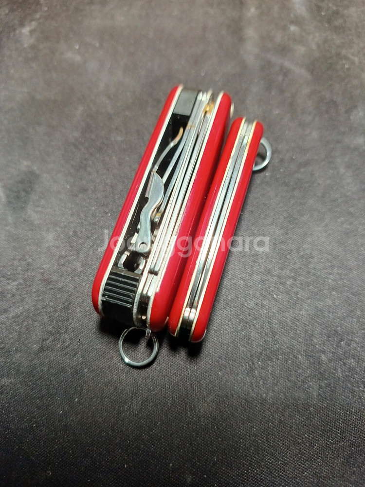 빅토리녹스 키체인 멀티툴 네일클립+클래식SD[노멀레드]--1