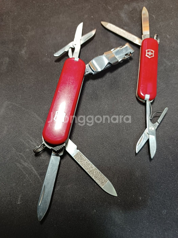 빅토리녹스 키체인 멀티툴 네일클립+클래식SD[노멀레드]--3