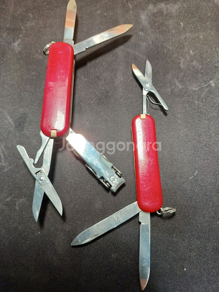 빅토리녹스 키체인 멀티툴 네일클립+클래식SD[노멀레드]--2