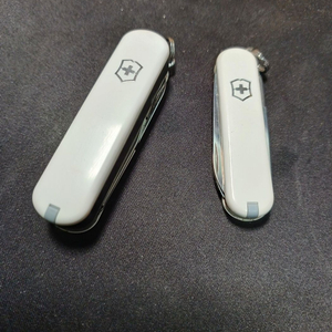 빅토리녹스 키체인 멀티툴 네일클립+클래식SD(화이트)