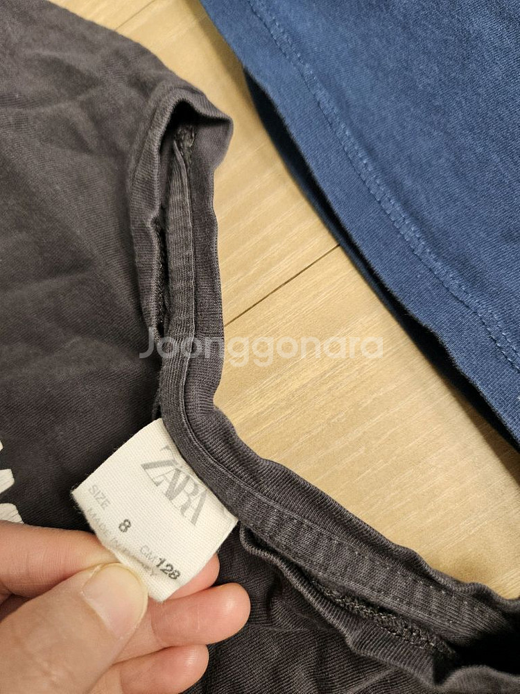 자라 티셔츠 + 베네통 바지 세트 120~130--5