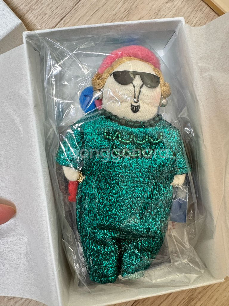 뮤베르 뮤베일 산리오 한교동 콜라보 그랜마 백참--1